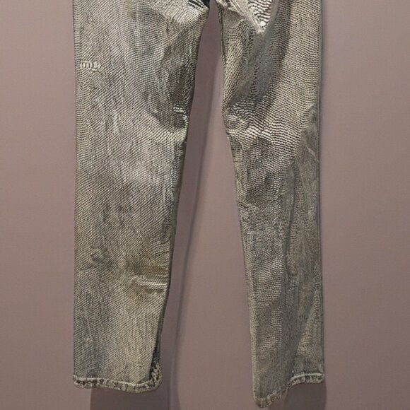Brand: Levi’s Item: Premium Distressed Pants Size: 25 (Women) Condition: Pre-Own - Picture 8 of 8